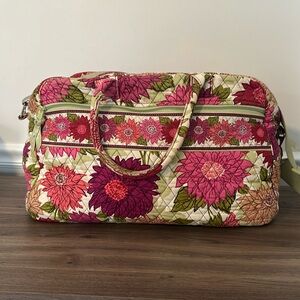 EUC VERA BRADLEY Metropolitan Travel Weekend Overnight | Hello Dahlia print